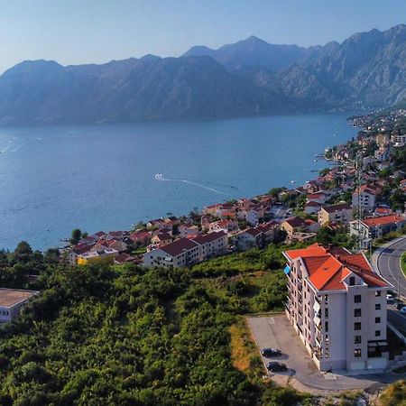 Apartment Marta 2 Котор Экстерьер фото